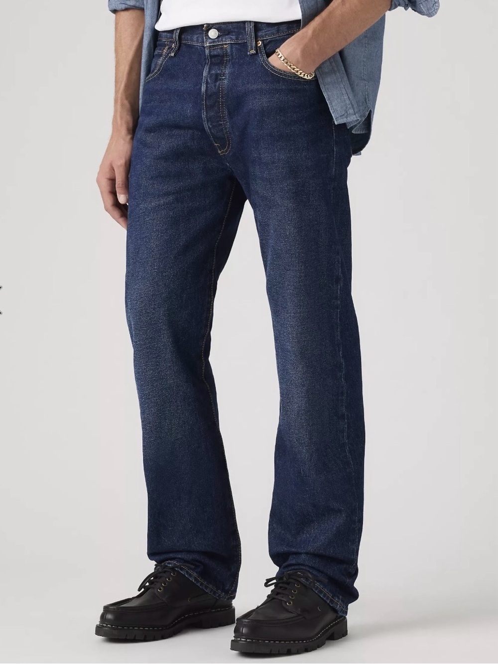 NWT LEVI’S 501° ORIGINAL Strech Fit  
Jeans, button front